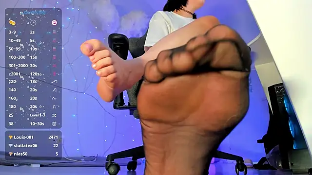 AliceSunday online show from March 20, 2025, 2:32 pm