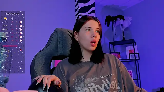 AliceSunday online show from September 20, 2025, 11:00 am