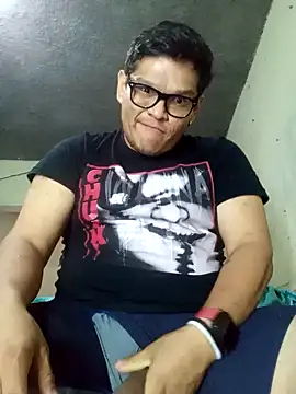 haxxxel007 online show from October 31, 2025, 2:29 pm