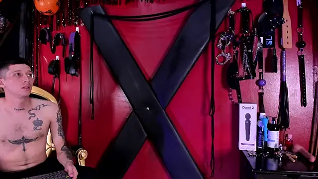 alexa n alex online show from November 4, 2025, 7:02 pm