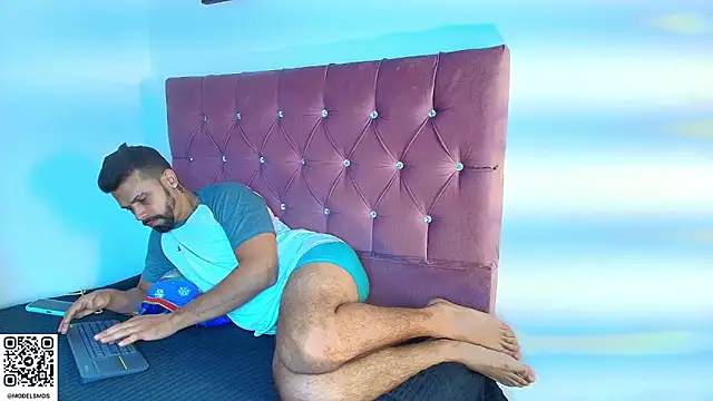 Snapshot of max_ashley_mds chatting on December 20, 2025, 1:40 pm max ashley mds online show from December 20, 2025, 1:40 pm