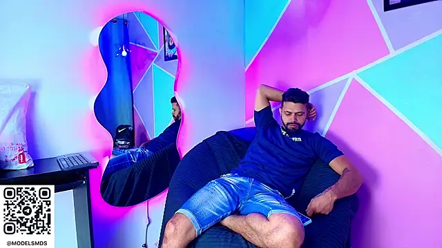 Snapshot of max_ashley_mds chatting on December 21, 2025, 1:51 pm max ashley mds online show from December 21, 2025, 1:51 pm