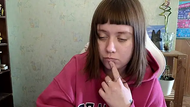 June shy0 online show from January 26, 2025, 11:06 am