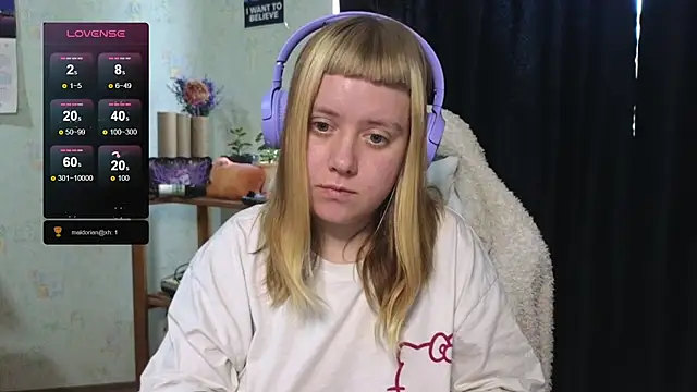 June shy0 online show from October 18, 2025, 9:21 am