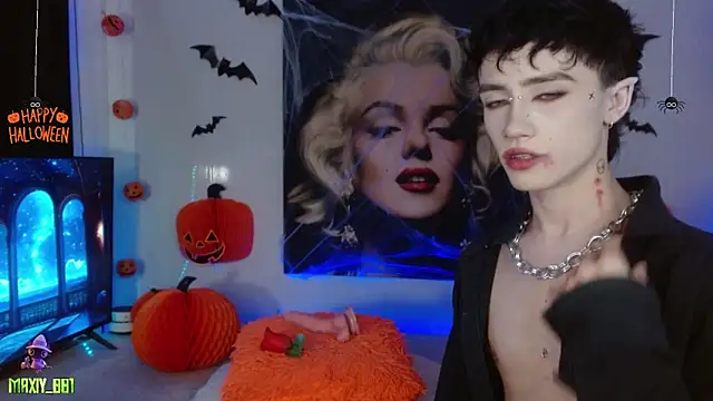 maxiy 001 online show from October 5, 2025, 6:01 am