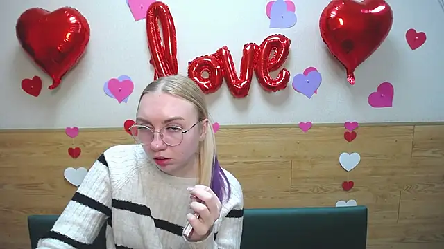 BeatriceFly online show from January 26, 2025, 4:30 pm