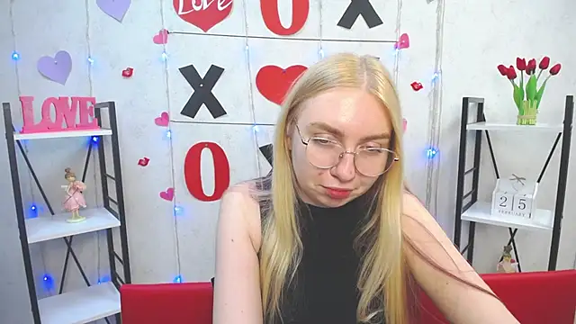 BeatriceFly online show from February 25, 2025, 12:24 pm