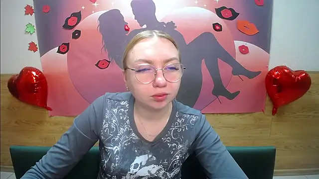 BeatriceFly online show from October 4, 2025, 5:49 am