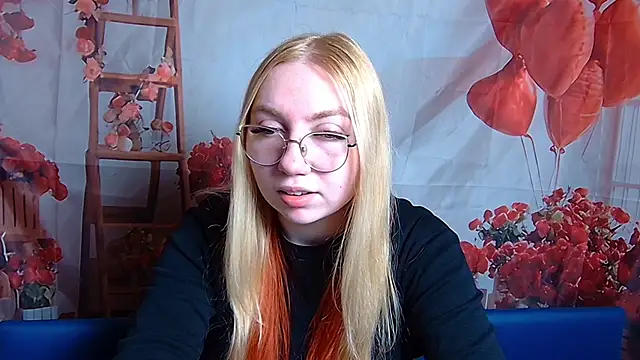 BeatriceFly online show from February 19, 2026, 12:34 pm