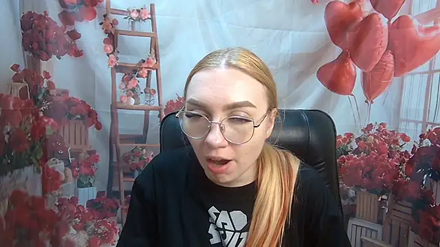 Snapshot of BeatriceFly chatting on May 24, 2026, 11:37 am BeatriceFly online show from May 24, 2026, 11:37 am