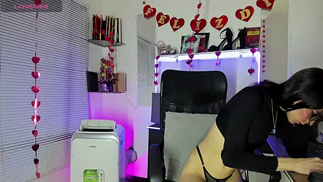 YUKIODAVIS online show from February 21, 2025, 3:45 am