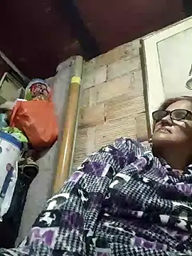 Snapshot of Edged_Hot69 chatting on January 8, 2025, 2:25 am Edged Hot69 online show from January 8, 2025, 2:25 am