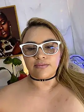 Snapshot of AshleyVXo chatting on May 6, 2026, 3:13 am AshleyVXo online show from May 6, 2026, 3:13 am