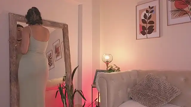 DahianaWalcott online show from April 11, 2026, 5:17 pm