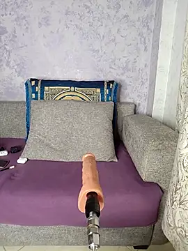 Cat Sharisa online show from June 3, 2026, 11:46 am