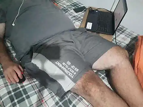 mfreitas005 online show from January 23, 2025, 1:08 am