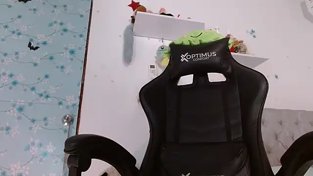 miss valery2 online show from November 24, 2025, 6:02 am