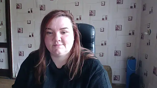 TasyaBigTTs online show from April 15, 2026, 1:29 pm