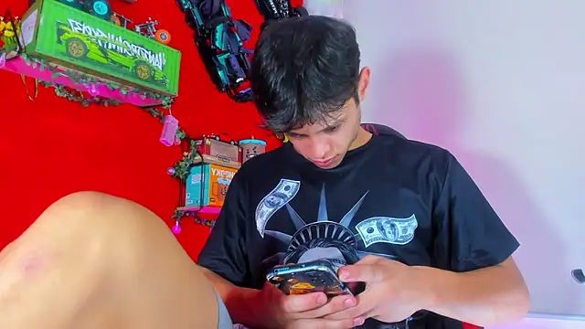 LilOwen  online show from September 9, 2025, 6:07 pm