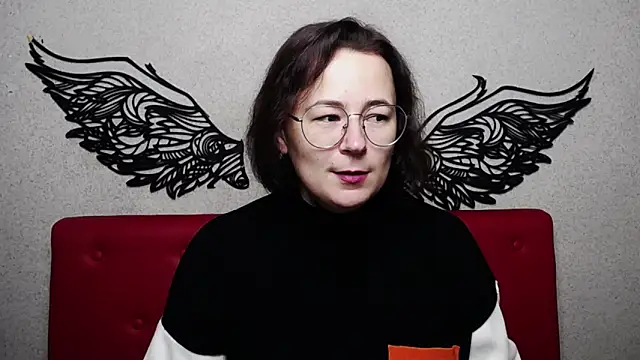 MarieSho online show from February 5, 2025, 6:04 pm