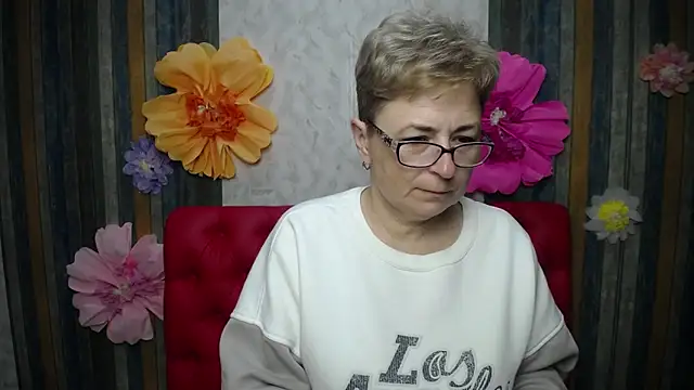 EmiliaGree online show from April 24, 2026, 5:04 pm