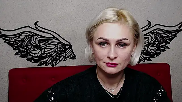 OliviaHorst online show from December 4, 2024, 3:43 pm