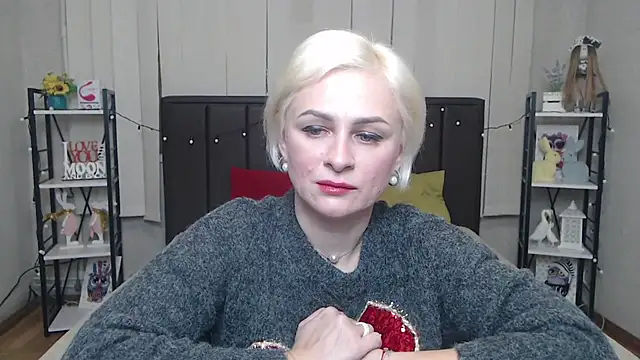 OliviaHorst online show from October 14, 2025, 5:30 am