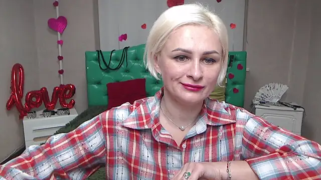 OliviaHorst online show from November 22, 2025, 6:18 pm