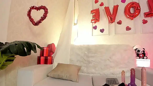 Snapshot of celestelewis chatting on February 16, 2025, 12:43 pm celestelewis online show from February 16, 2025, 12:43 pm