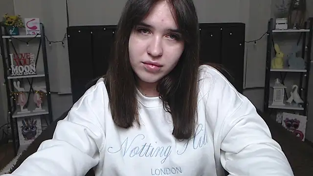 LauraHlot online show from February 9, 2025, 3:43 am