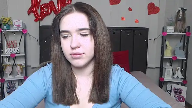 LauraHlot online show from February 26, 2025, 9:16 pm