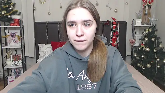LauraHlot online show from January 5, 2026, 6:22 pm