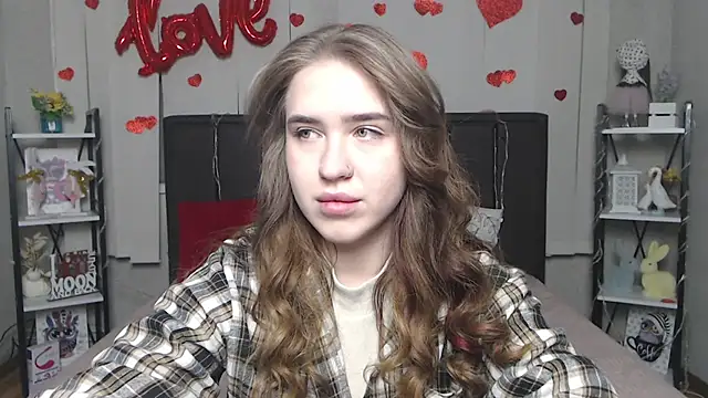 LauraHlot online show from February 23, 2026, 6:11 am