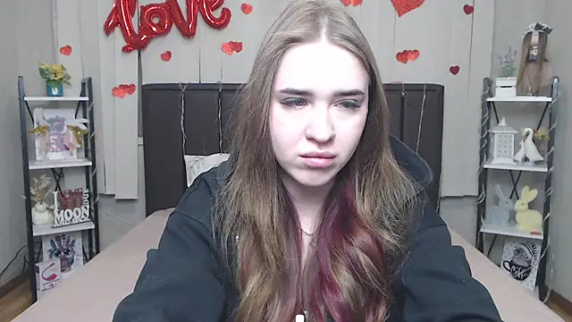 LauraHlot online show from March 5, 2026, 6:37 pm