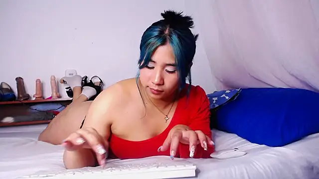 anyaadamss online show from February 6, 2025, 8:50 am