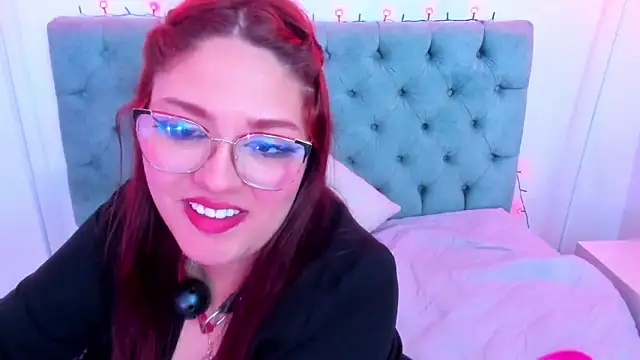 Snapshot of Camiila_Osorio chatting on January 25, 2025, 7:17 am Camiila Osorio online show from January 25, 2025, 7:17 am