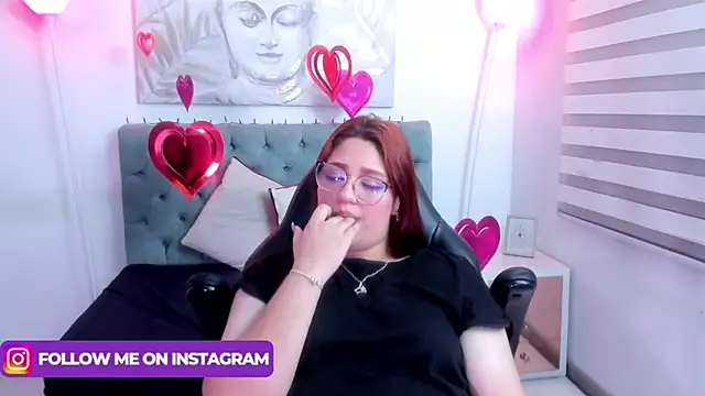 Snapshot of Camiila_Osorio chatting on February 13, 2025, 6:30 am Camiila Osorio online show from February 13, 2025, 6:30 am