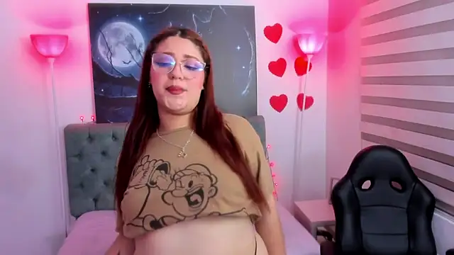 Snapshot of Camiila_Osorio chatting on February 22, 2025, 3:45 am Camiila Osorio online show from February 22, 2025, 3:45 am