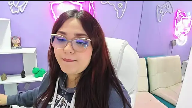 Snapshot of Camiila_Osorio chatting on September 17, 2025, 7:26 pm Camiila Osorio online show from September 17, 2025, 7:26 pm