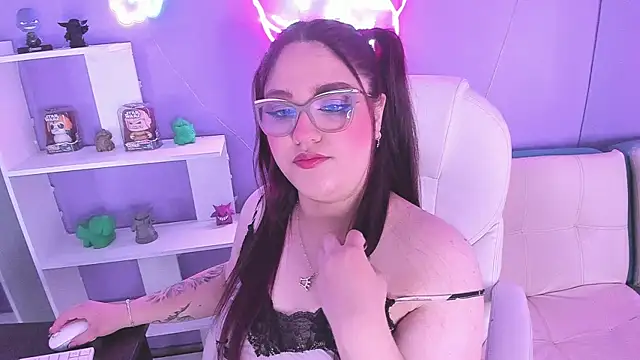 Snapshot of Camiila_Osorio chatting on September 29, 2025, 7:40 pm Camiila Osorio online show from September 29, 2025, 7:40 pm