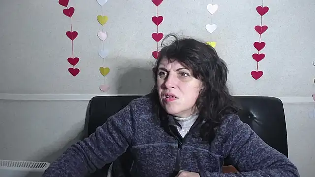 LuciaMii online show from February 9, 2025, 6:01 am