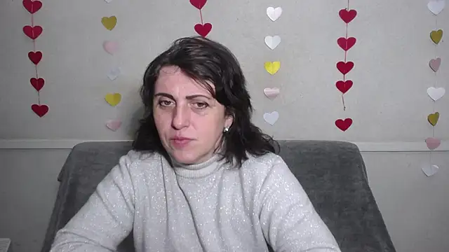 LuciaMii online show from February 24, 2025, 6:04 pm