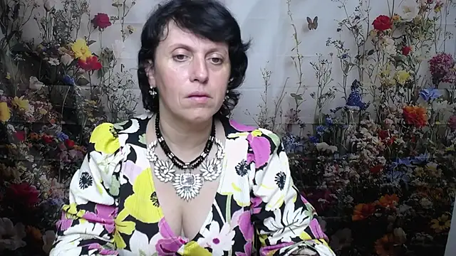 LuciaMii online show from October 16, 2025, 5:14 pm