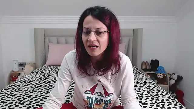 CatWoman0001 online show from December 17, 2025, 10:54 am