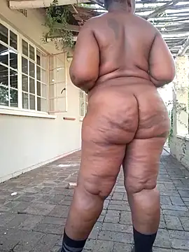 Thickchocolatex2 online show from December 7, 2024, 2:24 pm