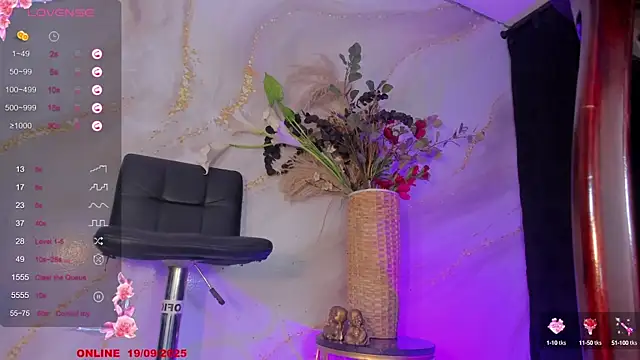 Karla-Ebony online show from September 19, 2025, 1:56 pm