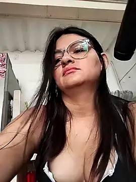 Linda Lars online show from February 3, 2025, 1:51 pm