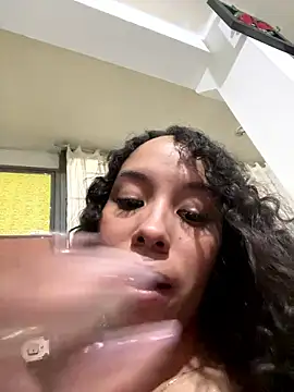 Snapshot of MarieLeon chatting on January 11, 2026, 10:37 pm MarieLeon online show from January 11, 2026, 10:37 pm