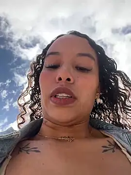 Snapshot of MarieLeon chatting on January 15, 2026, 8:01 pm MarieLeon online show from January 15, 2026, 8:01 pm