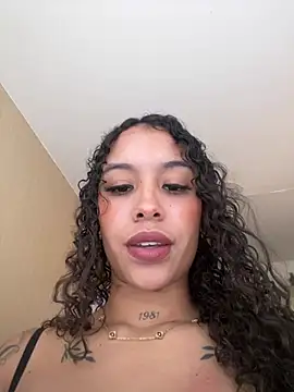Snapshot of MarieLeon chatting on May 16, 2026, 7:34 pm MarieLeon online show from May 16, 2026, 7:34 pm